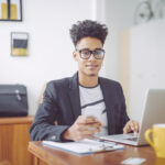 Menerapkan Kehadiran di Aktivitas Sehari-hari